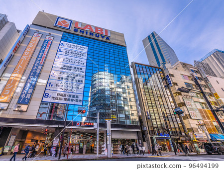 澀谷區道玄坂二丁目再開發中出現的日本東京街景“道玄坂通 dogenzaka-dori” 澀谷區道玄坂二丁目再開發中出現的日本東京街景“道玄坂通 dogenzaka-dori” 96494199