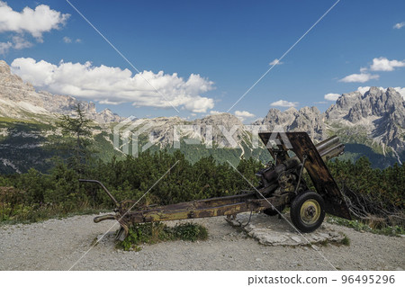 WW1 cannon at Monte piana 2.324 Meter high mountain in Sextener Dolomiten mountains on border to Italy and Austria. 96495296