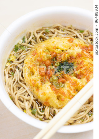 Delicious cup of tempura soba 96499934