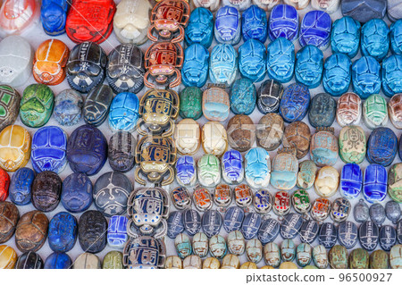 金字塔附近的紀念品店 96500927