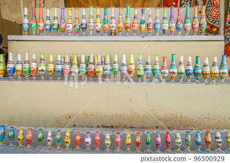 Souvenir shop near pyramids 96500929