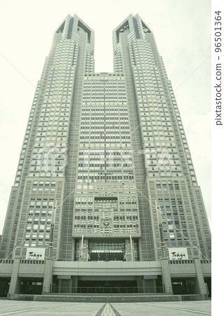 從外部看東京都新宿區的東京都政府大樓(1st Main Building、2nd Main Building、Assembly) 從外部看東京都新宿區的東京都政府大樓(1st Main Building、2nd Main Building、Assembly) 96501364