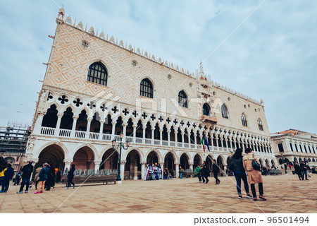 Venice Doge's Palace *partially soft focus Venice Doge's Palace *partially soft focus 96501494