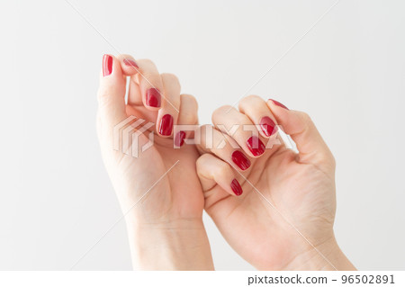 Woman's hands with manicure 96502891