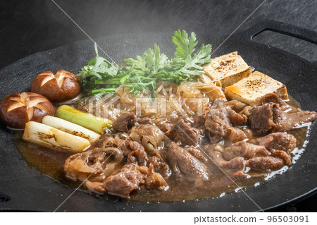 優質日本牛肉壽喜燒 優質日本牛肉壽喜燒 96503091