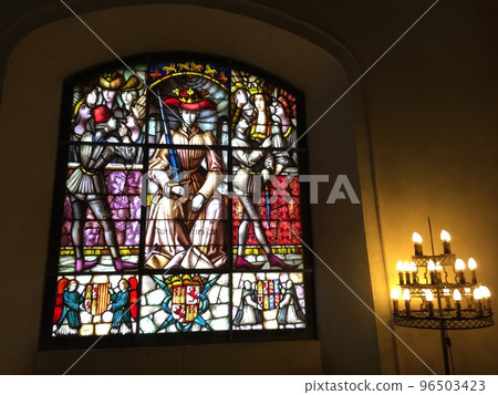 彩色玻璃 96503423