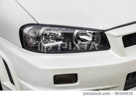 Headlight of the old car 96504838