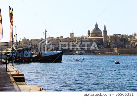 Popular as a language study abroad destination! Recommended sightseeing spots in Malta A small island nation full of charm floating in the Mediterranean Sea 96506351