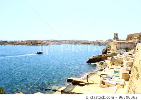 Popular as a language study abroad destination! Recommended sightseeing spots in Malta A small island nation full of charm floating in the Mediterranean Sea 96506362
