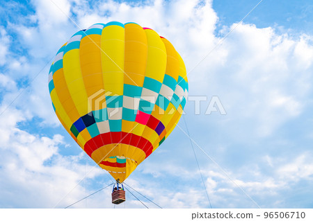 漂浮在空中的熱氣球 宮城縣 漂浮在空中的熱氣球 宮城縣 96506710