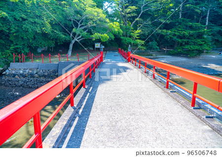 Fukuura Bridge connecting to Fukuura Island, Matsushima Bay (Matsushima Town, Miyagi Prefecture) 96506748