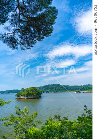 從福浦島(宮城縣松島町)看到的松島灣 從福浦島(宮城縣松島町)看到的松島灣 96506752