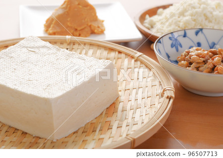 many soy products 96507713