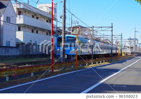 Seibu Tamagawa Line departing from Koremasa Station 96508023