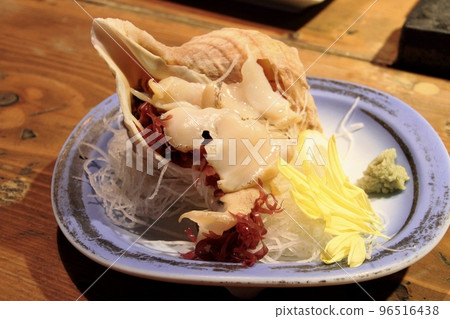 蘑菇生魚片 96516438