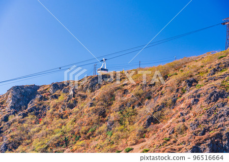 (栃木縣)秋日晴朗的那須山(茶臼山) 那須索道的纜車 (栃木縣)秋日晴朗的那須山(茶臼山) 那須索道的纜車 96516664