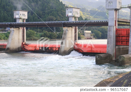 新潟縣阿賀野川，阿賀野川源頭附近的風景 96517087