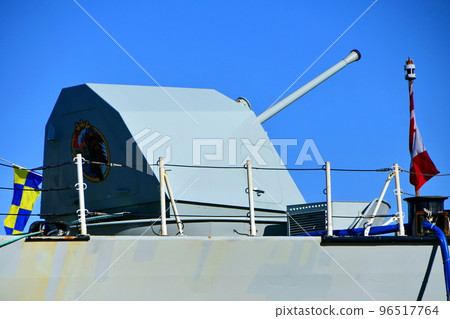 Canadian Navy Cruiser Winnipeg FFH-338 WINNIPEG Canadian Navy Yokosuka 96517764