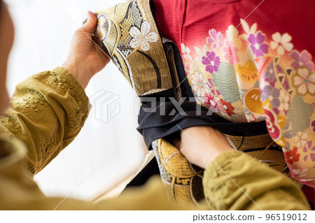 給年輕女人穿長袖 96519012