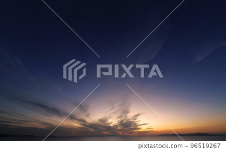 Refreshing late autumn evening sky and sea, super wide angle, mainly sky, 221028pm Refreshing late autumn evening sky and sea, super wide angle, mainly sky, 221028pm 96519267