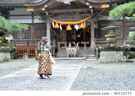 Boy visiting Shichigosan 96519775