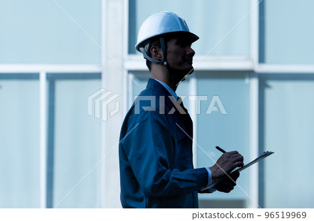 做檢查工作的商人 96519969