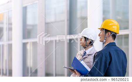 三十多歲穿工作服的男人 96520021