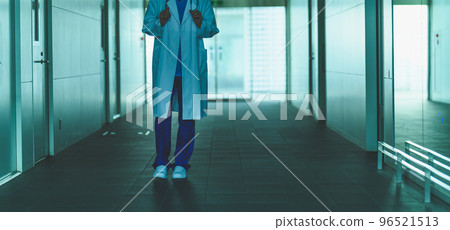 Male staff working in the medical field Male staff working in the medical field 96521513