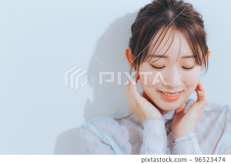 年輕女子的自然美 96523474
