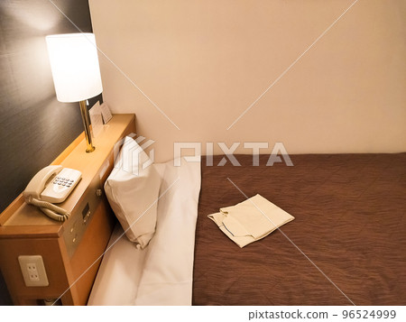 hotel bed and gown 96524999