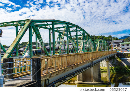 Shimagahara Bridge over the Kizu River in Iga City, Mie Prefecture Shimagahara Bridge over the Kizu River in Iga City, Mie Prefecture 96525037