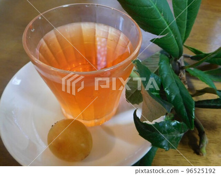 我用枇杷葉泡茶 我用枇杷葉泡茶 96525192