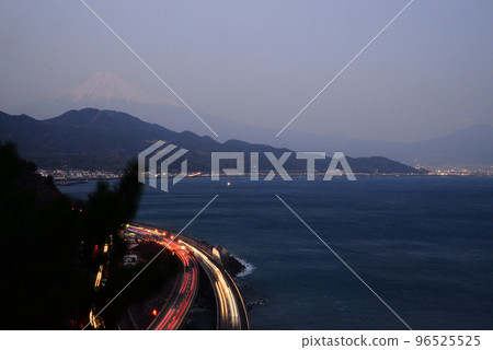 Night view of Satta Pass (Shizuoka City, Shizuoka Prefecture) Night view of Satta Pass (Shizuoka City, Shizuoka Prefecture) 96525525