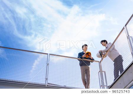 三十多歲穿工作服的男人 三十多歲穿工作服的男人 96525743