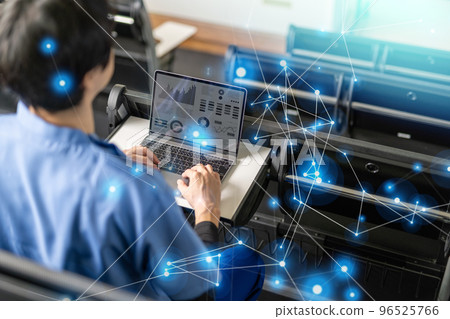 Male staff working in the medical field 96525766