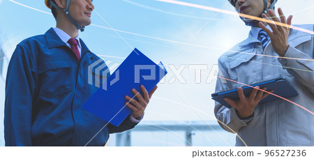 三十多歲穿工作服的男人 96527236