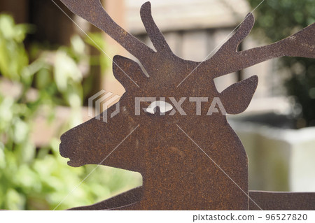 deer shape metal sculpture detail 96527820
