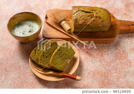 使用抹茶的抹茶蛋糕 96528699
