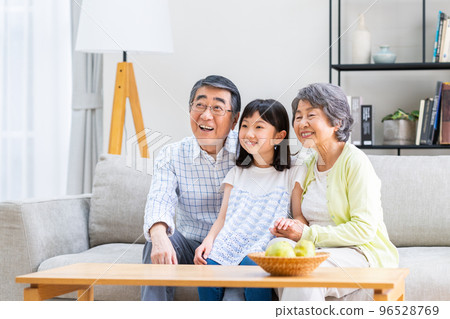 A good friend's granddaughter and a senior couple A good friend's granddaughter and a senior couple 96528769