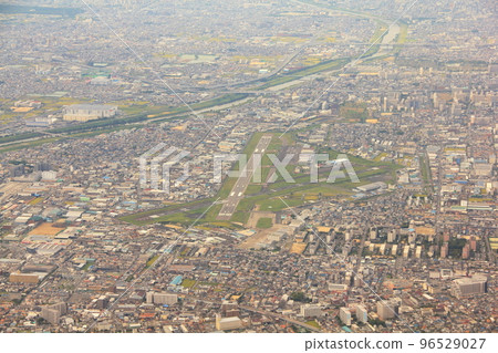 Cityscape seen from the sky 96529027