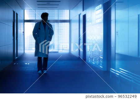 在醫療領域工作的男性員工 96532249