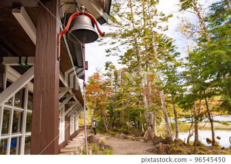 Shirakomaso, a mountain hut on the shores of Shirakoma Pond, Nagano Prefecture 96545450