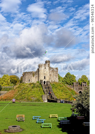The Norman Keep inside Cardiff Castle - Cardiff The Norman Keep inside Cardiff Castle - Cardiff 96546314