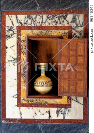 Bottle ornament in Grand Dining Room - Cardiff Castle Wales Bottle ornament in Grand Dining Room - Cardiff Castle Wales 96546345