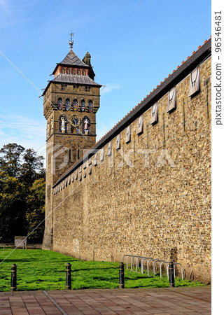 South gate entrance to Cardiff Castle - Cardiff South gate entrance to Cardiff Castle - Cardiff 96546481