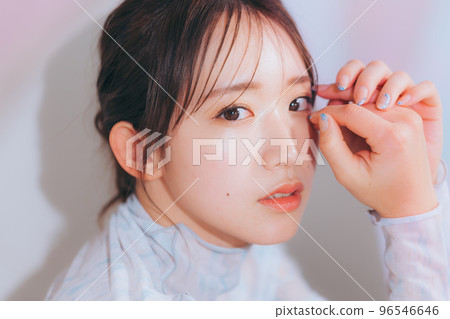 年輕女子的自然美 年輕女子的自然美 96546646
