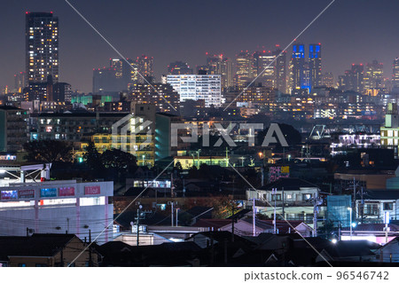 "Tokyo" Night view / distant view of the skyscraper in Shinjuku and the residential area 96546742