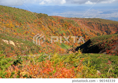 Nihonmatsu City, Fukushima Prefecture Autumn leaves view from Mt. Adatara mountain trail towards Tetsuzan 96548339