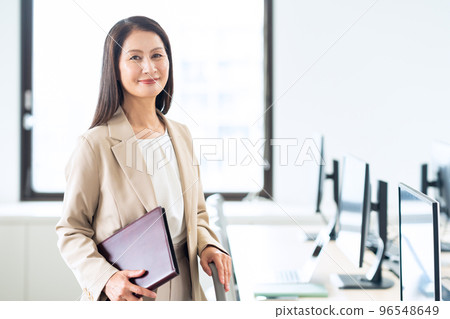 Business businessman office female middle manager 96548649