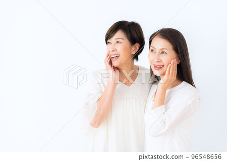 Female beauty beauty middle senior skin care 96548656